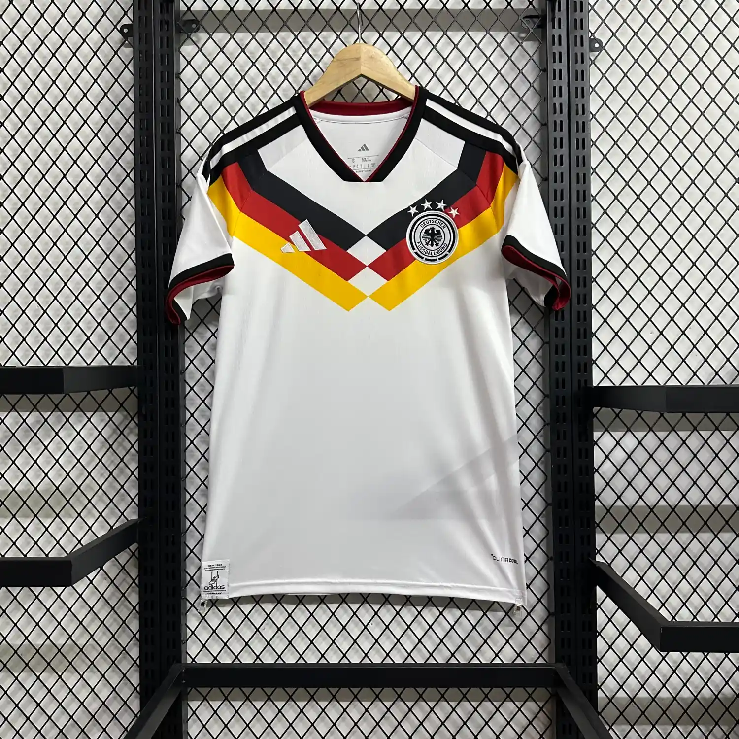 Мужская футбольная джерси сборной Германии adidas с коротким рукавом (Домашняя, 4 звезды)